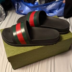 Gucci Men's Black Slides with Red and Green Accents
